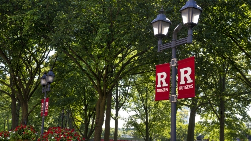 Rutgers red R on lampposts.